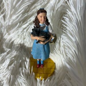 Dorothy and Toto Collectible figurine